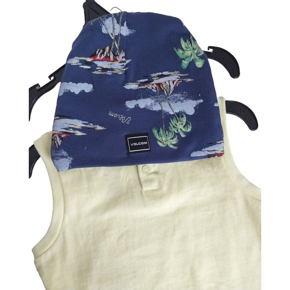 Volcom Boys 2 Piece Set 12 Months Baby Tropical Romper And Beanie NWT And Hanger - Picture 4 of 8